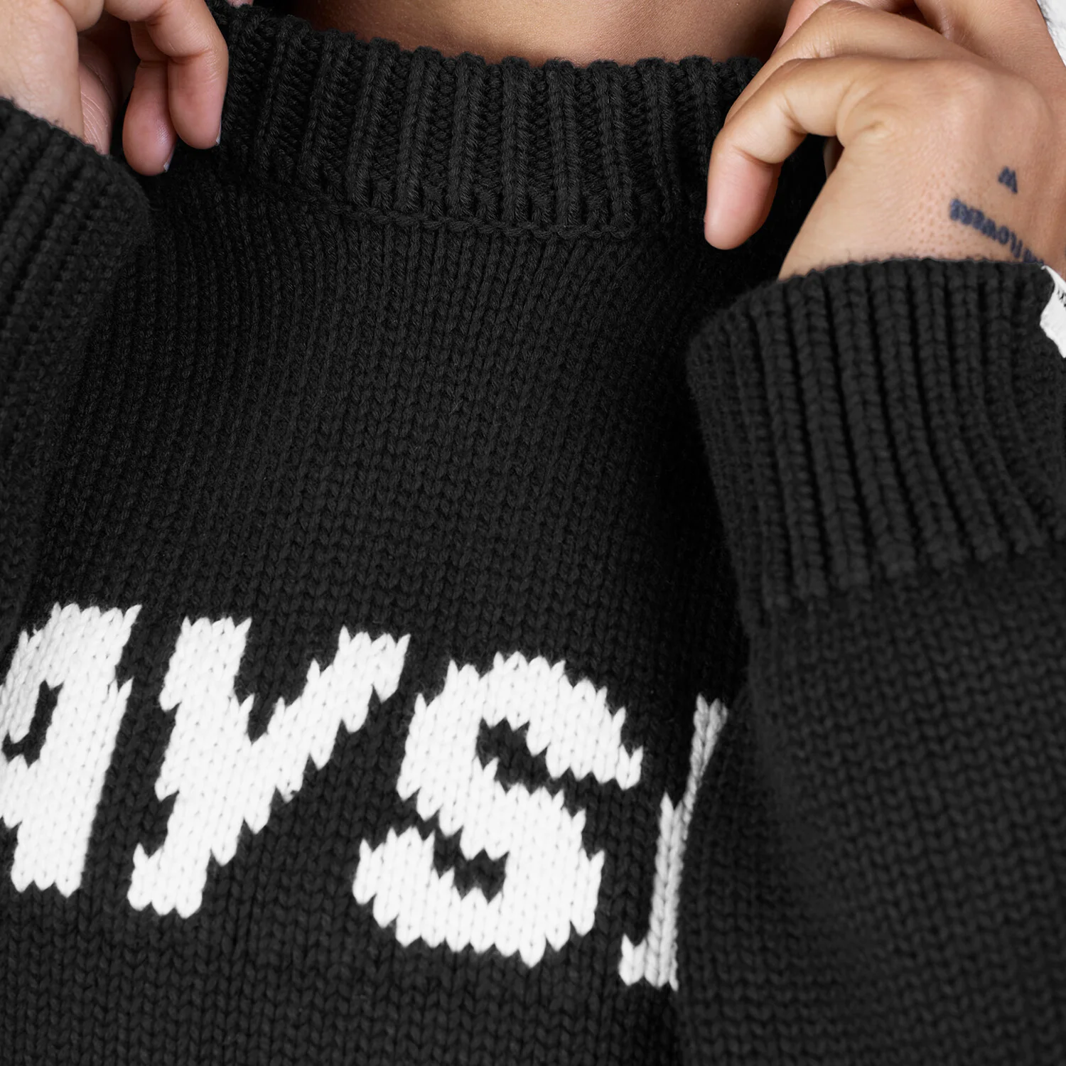 Everyday Heavy Knit Crewneck - Image 4